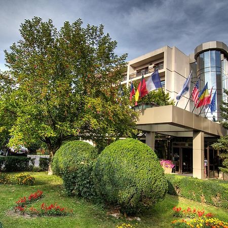 Hotel Dumbrava Bákó Kültér fotó